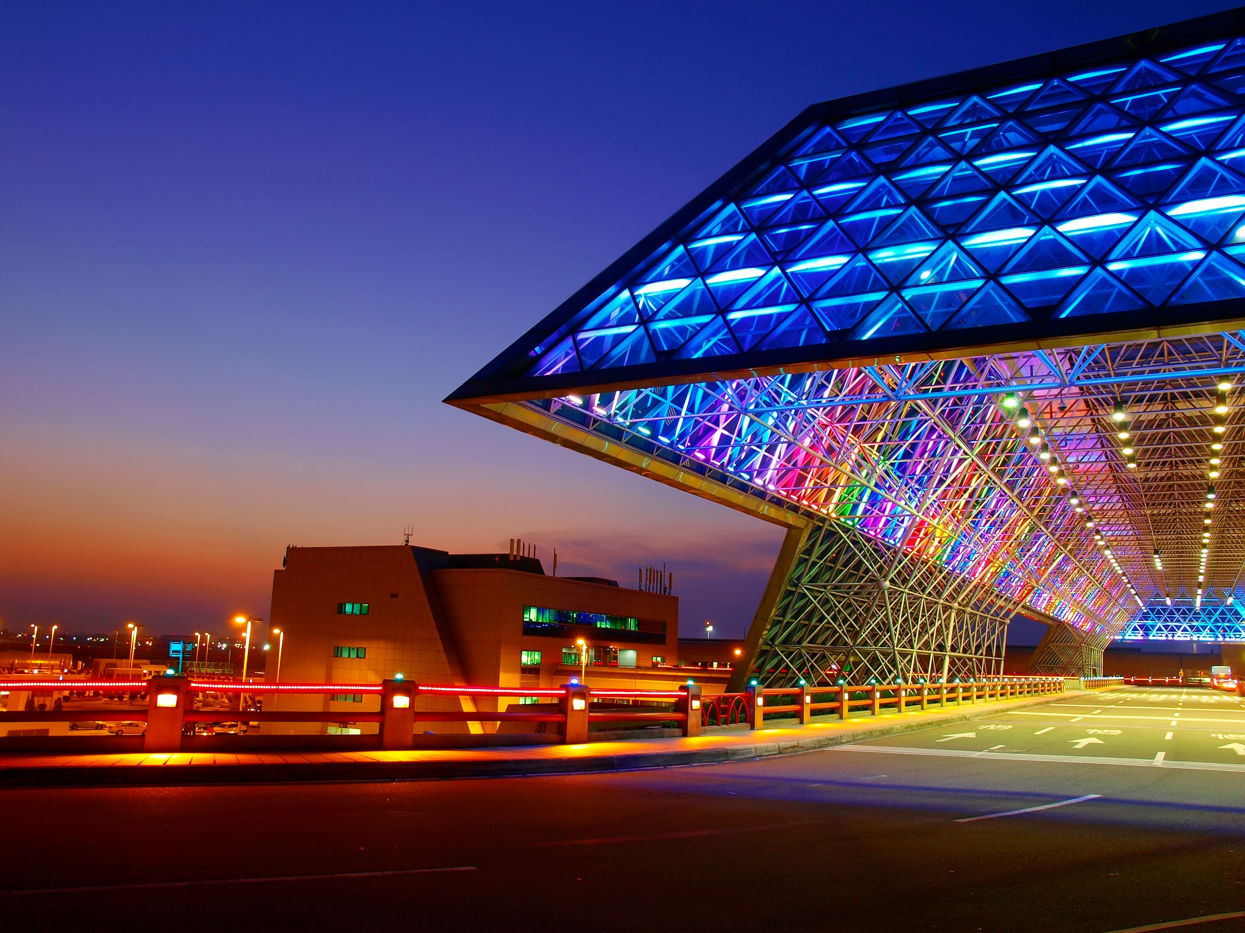 Keeping the Lights On ESD and Thermal Protection for LED Lightin